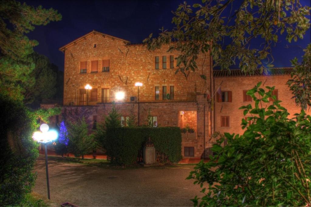 Assisi Garden Hotel Екстериор снимка