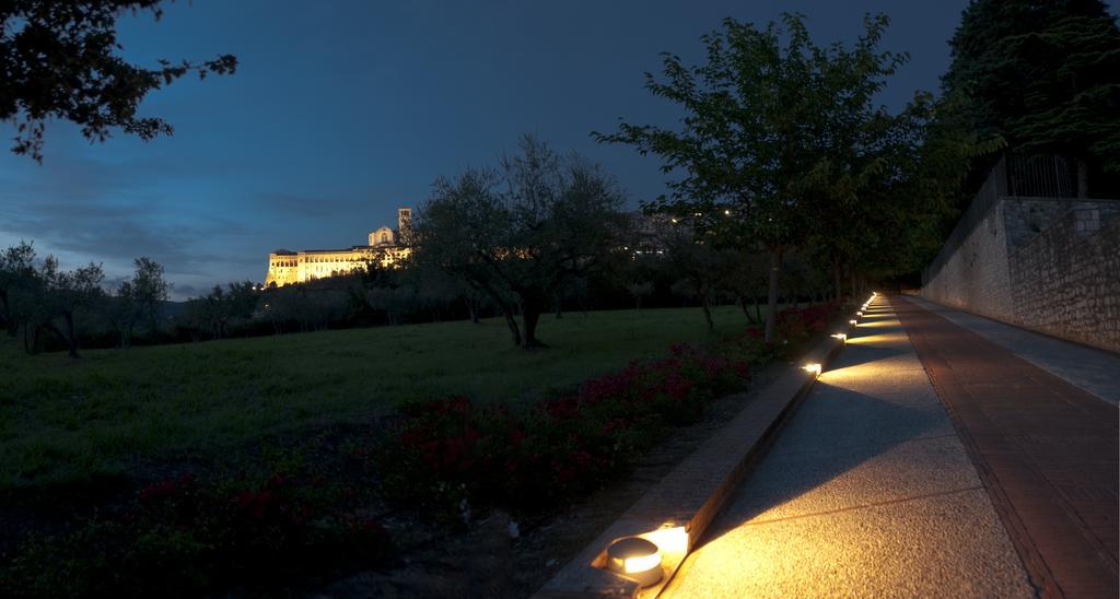 Assisi Garden Hotel Екстериор снимка