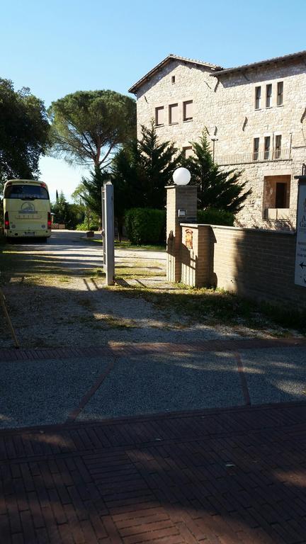 Assisi Garden Hotel Екстериор снимка